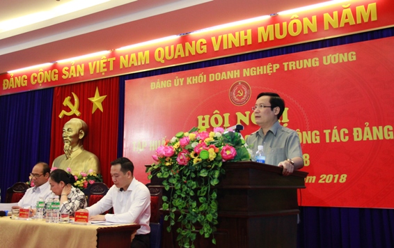 Đồng chí Phạm Tấn Công - Phó Bí thư Đảng ủy Khối Doanh nghiệp Trung ương phát biểu tại Hội nghị