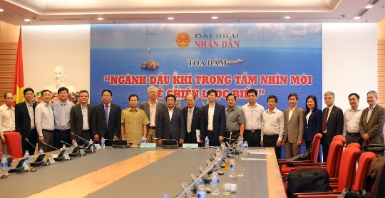 Các đại biểu tham dự buổi tọa đàm