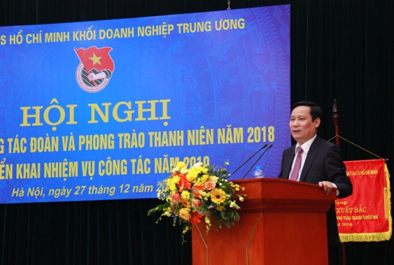 Đồng chí Phạm Tấn Công - Phó Bí thư Đảng ủy Khối DNTW phát biểu tại Hội nghị