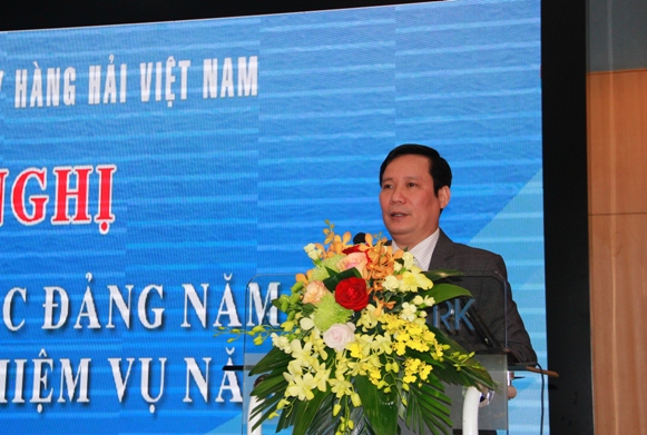 Đồng chí Phạm Tấn Công - Phó Bí thư Thường trực Đảng ủy Khối Doanh nghiệp Trung ương phát biểu tại Hội nghị