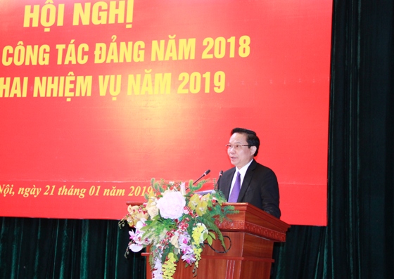 Đồng chí Lê Văn Châu - Phó Bí thư Đảng ủy Khối Doanh nghiệp Trung ương phát biểu chỉ đạo tại Hội nghị