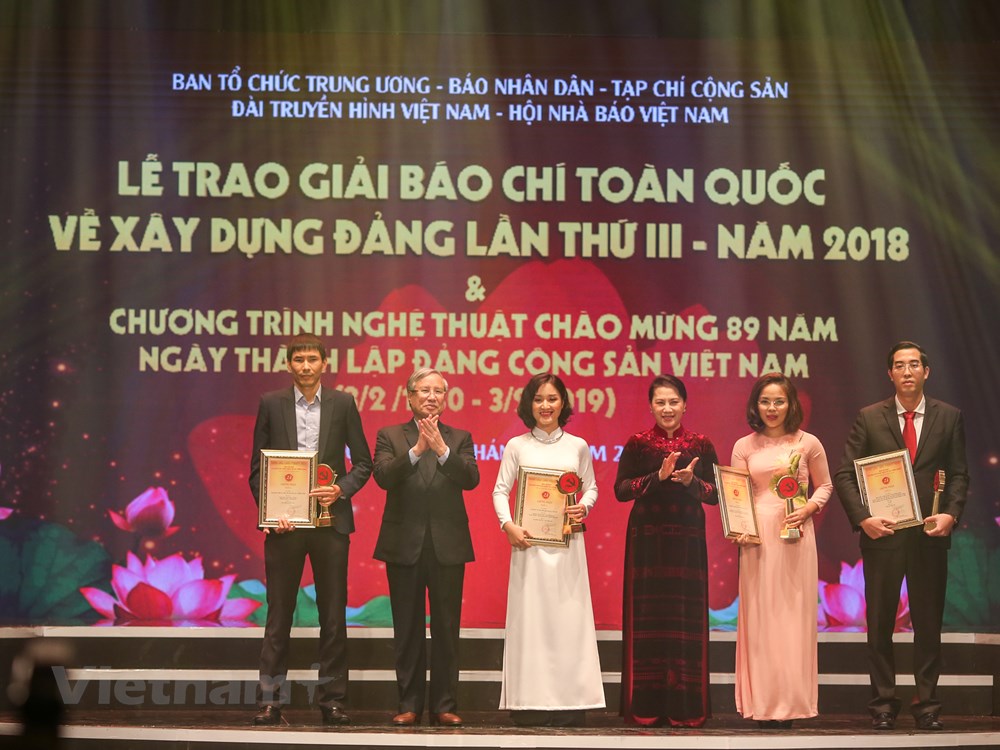 Giải A Búa liềm vàng đã được trao cho 4 tác giả, nhóm tác giả với các tác phẩm xuất sắc nhất.