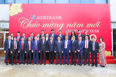 Đồng chí Phó Thủ tướng Chính phủ Vương Đình Huệ thăm và làm việc tại Agribank