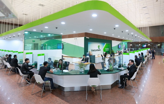 Giao dịch tại Ngân hàng Vietcombank.