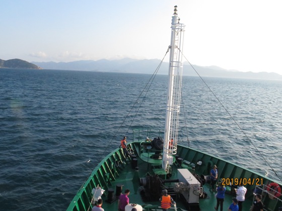 Tàu HQ 561 đưa Đoàn công tác của Đảng ủy Khối Doanh nghiệp Trung ương ra thăm và làm việc tại quần đảo Trường Sa và Nhà giàn DK1.