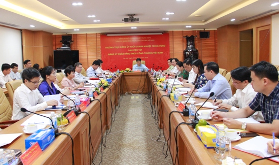 Toàn cảnh buổi làm việc.