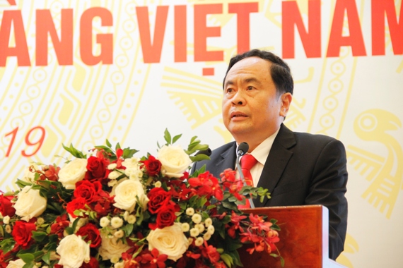 Đồng chí Trần Thanh Mẫn - Bí thư Trung ương Đảng, Chủ tịch Ủy ban Trung ương Mặt trận Tổ quốc Việt Nam, Trưởng Ban Chỉ đạo Trung ương Cuộc vận động “Người Việt Nam ưu tiên dùng hàng Việt Nam” phát biểu tại Hội nghị 