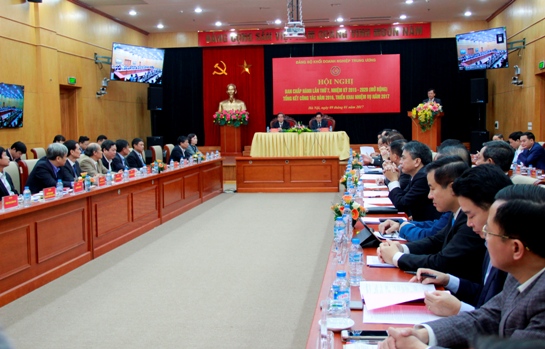 Hội nghị Ban Chấp hành Đảng bộ Khối Doanh nghiệp Trung ương lần thứ 7, nhiệm kỳ 2015 – 2020 bàn về đẩy mạnh triển khai thực hiện Cuộc vận động “Người Việt Nam ưu tiên dùng hàng Việt Nam”.