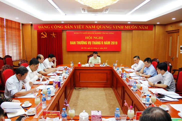 Đồng chí Y Thanh Hà Niê Kđăm - Bí thư Đảng ủy Khối DNTW chủ trì Hội nghị.