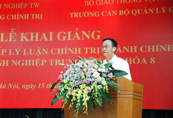 Đồng chí Ngô Anh Tuấn - Hiệu trưởng Trường Cán bộ quản lý Giao thông vận tải mong rằng, các học viên trong quá trình học phải luôn chấp hành nghiêm túc các nội quy của lớp học.