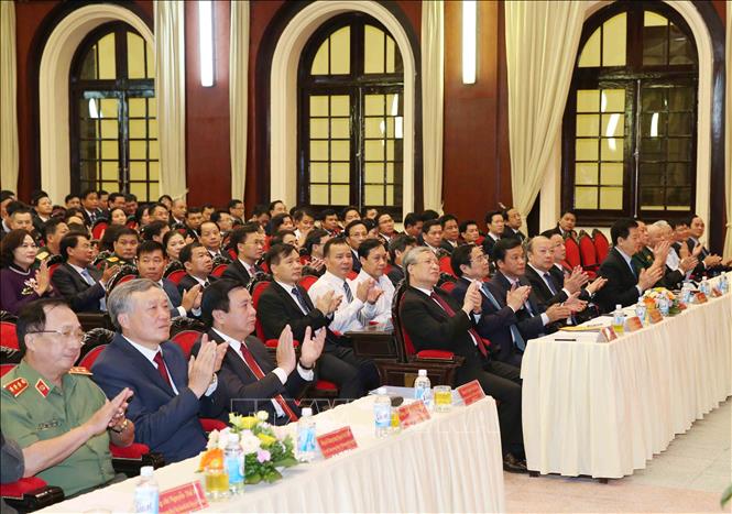 Các đồng chí lãnh đạo Đảng và Nhà nước dự lễ khai giảng.