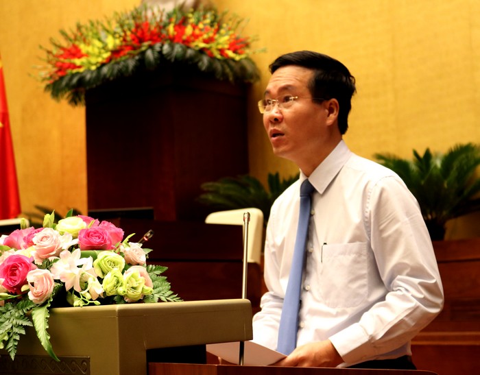 Đồng chí Võ Văn Thưởng phát biểu khai mạc và báo cáo tóm tắt kết quả 3 năm thực hiện Chỉ thị.