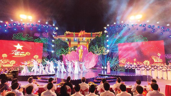 Chương trình Bài ca Kết đoàn tại điểm cầu Bến Nhà Rồng (Thành phố Hồ Chí Minh).