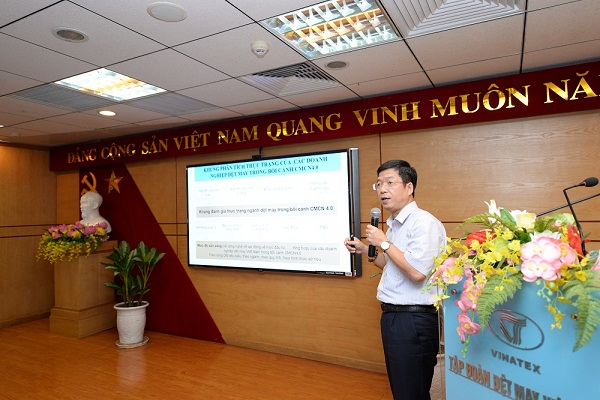 Đại diện nhóm tác giả 