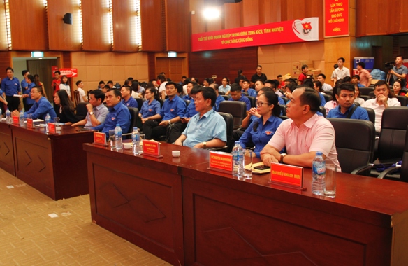 Các đại biểu tham dự chương trình hiến máu nhân đạo năm 2019.