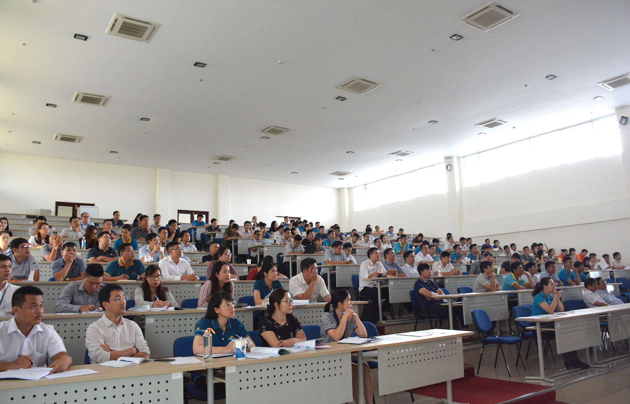 Toàn cảnh lớp bồi dưỡng lý luận chính trị tại KVMN.