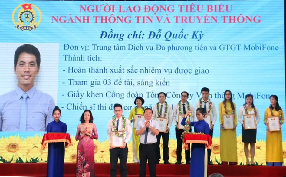 Anh Đỗ Quốc Kỳ nhận danh hiệu “Người lao động tiêu biểu ngành Thông tin truyền thông”