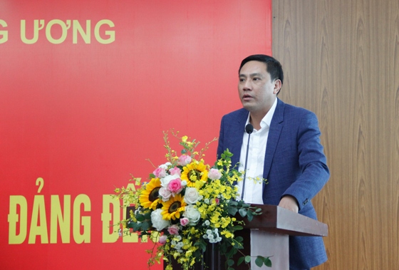 Đồng chí Hoàng Giang - Ủy viên Ban Thường vụ, Trưởng Ban Tổ chức Đảng ủy Khối Doanh nghiệp Trung ương phát biểu tại Hội nghị.