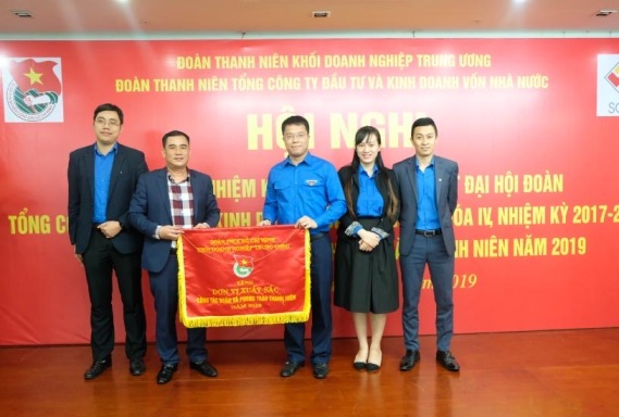 Đoàn Thanh niên SCIC đón nhận Cờ thi đua xuất sắc trong công tác Đoàn và phong trào thanh niên năm 2019 do Đoàn Thanh niên Khối Doanh nghiệp Trung ương trao tặng.