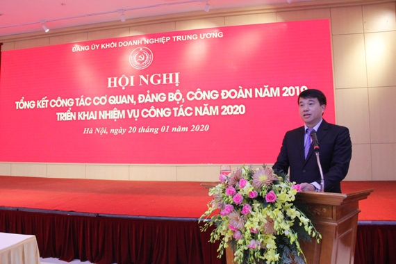 Đồng chí Y Thanh Hà Niê Kđăm - Ủy viên dự khuyết Ban Chấp hành Trung ương Đảng, Bí thư Đảng ủy Khối phát biểu kết luận Hội nghị.