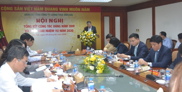 Các đại biểu dự hội nghị.