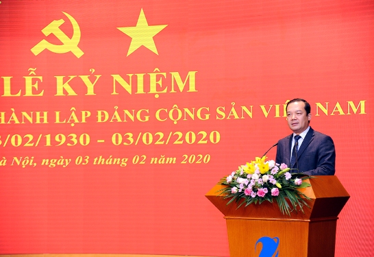 Đồng chí Phạm Đức Long - Phó Bí thư - Phụ trách Đảng bộ Tập đoàn, Phụ trách HĐTV, Tổng Giám đốc Tập đoàn VNPT đọc diễn văn kỷ niệm Ngày thành lập Đảng cộng sản Việt Nam 
