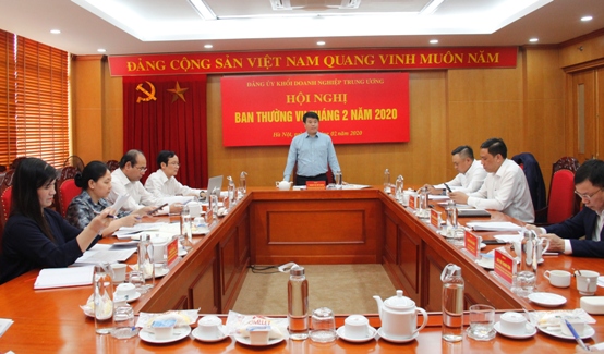 Đồng chí Y Thanh Hà Niê Kđăm - Ủy viên dự khuyết Trung ương Đảng, Bí thư Đảng ủy Khối chủ trì Hội nghị.