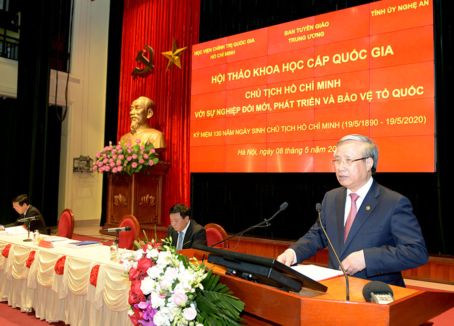 Đồng chí Trần Quốc Vượng, Uỷ viên Bộ Chính trị, Thường trực Ban Bí thư phát biểu khai mạc Hội thảo