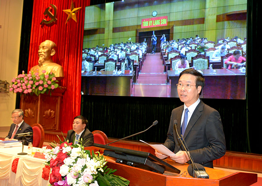 Đồng chí Võ Văn Thưởng, Ủy viên Bộ Chính trị, Bí thư Trung ương Đảng, Trưởng Ban Tuyên giáo Trung ương phát biểu tại Hội thảo.