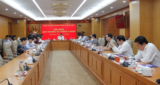 Đồng chí Y Thanh Hà Niê Kđăm - Bí thư Đảng ủy Khối DNTW chủ trì Hội nghị.