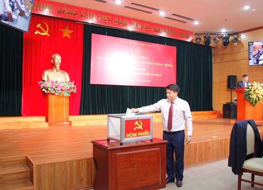 Các đại biểu tham dự Hội nghị bỏ phiếu bổ sung quy hoạch Ban Chấp hành, Ban Thường vụ Đảng ủy Khối, nhiệm kỳ 2020 - 2025.