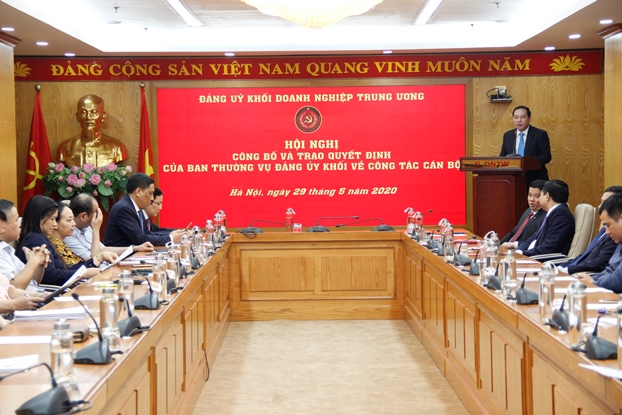 đồng chí Hồ Xuân Trường, Ủy  viên Ban Thường vụ Đảng ủy Khối, tân Trưởng Ban Tổ chức Đảng ủy Khối phát biểu khi được nhận Quyết định điều động, phân công.