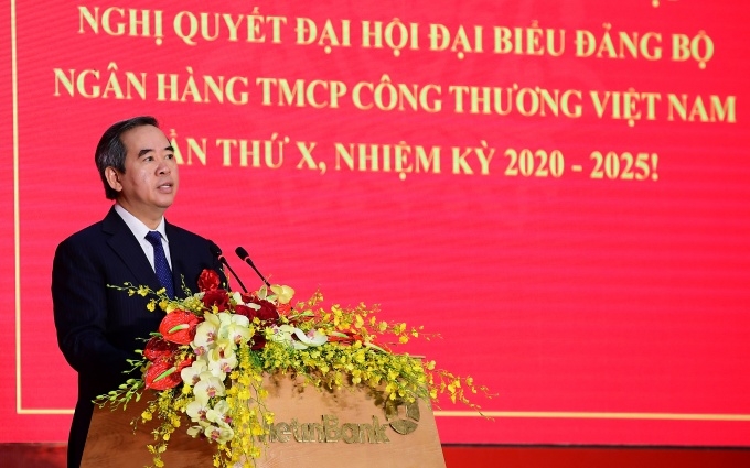 Đồng chí Nguyễn Văn Bình, Ủy viên Bộ Chính trị, Bí thư T.Ư Đảng, Trưởng Ban Kinh tế T.Ư phát biểu ý kiến chỉ đạo Đại hội.