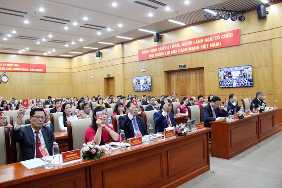 Các đại biểu biểu quyết bầu Ban Chấp hành nhiệm kỳ 2020-2025.