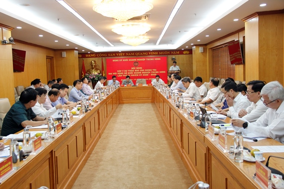 Toàn cảnh Hội nghị. 