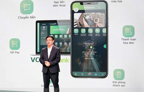 Phó Tổng giám đốc Vietcombank Đào Minh Tuấn giới thiệu về VCB Digibank.