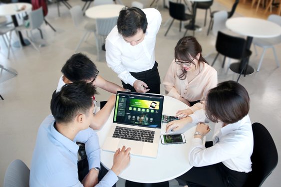 Khách hàng trải nghiệm VCB Digibank.