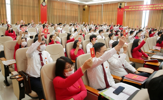 Đại hội đại biểu Đảng bộ NHCSXH TW lần thứ V, nhiệm kỳ 2020 - 2025 diễn ra trang trọng và thống nhất cao.