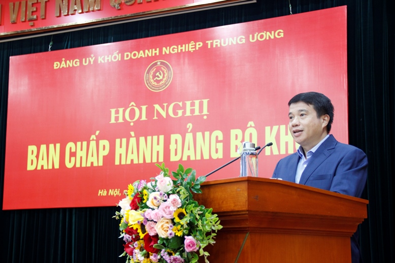 Đồng chí Y Thanh Hà Niê Kđăm - Ủy viên dự khuyết BCH Trung ương Đảng, Bí thư Đảng ủy Khối phát biểu khai mạc Hội nghị.