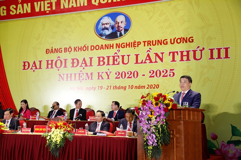 Đồng chí Y Thanh Hà Niê Kđăm, Ủy viên dự khuyết Ban Chấp hành Trung ương Đảng, Bí thư Đảng ủy Khối Doanh nghiệp Trung ương phát biểu khai mạc Đại hội