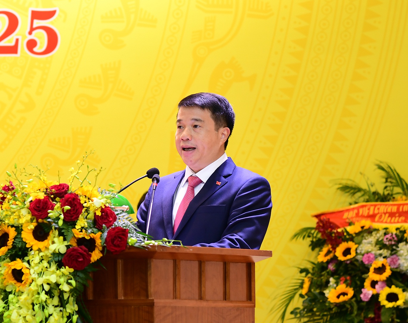  Đồng chí Y Thanh Hà Niê Kđăm, Ủy viên dự khuyết Ban Chấp hành Trung ương Đảng, Bí thư Đảng ủy Khối Doanh nghiệp Trung ương nhiệm kỳ 2020 - 2025 phát biểu bế mạc Đại hội.