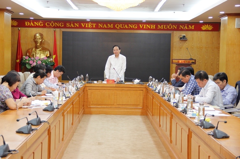 Đồng chí Lê Văn Châu, Phó Bí thư Đảng ủy Khối, Trưởng Ban Chỉ đạo 35 Đảng ủy Khối phát biểu kết luận Hội nghị.