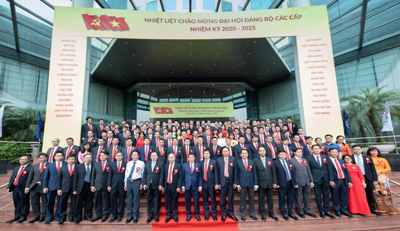 Đại hội Đảng bộ TCT Viễn thông MobiFone nhiệm kỳ 2020 – 2025 đã xác định rõ mục tiêu trở thành doanh nghiệp tiên phong trong kỷ nguyên số.