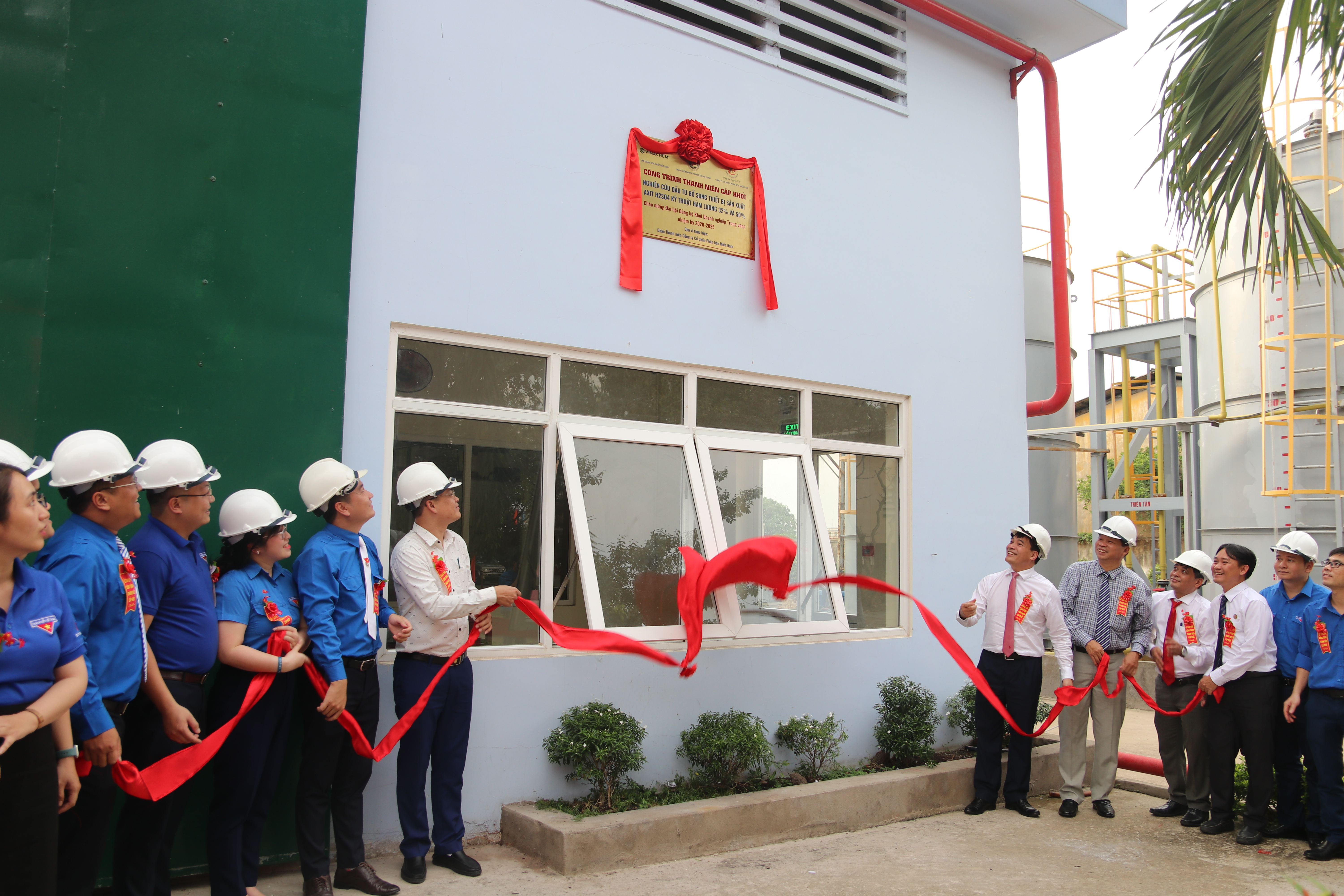 Gắn biển công trình thanh niên cấp Khối chào mừng thành công Đại hội Đảng bộ Khối Doanh nghiệp Trung ương lần thứ III, nhiệm kỳ 2020 - 2025, tiến tới Đại hội đại biểu toàn quốc lần thứ XIII của Đảng