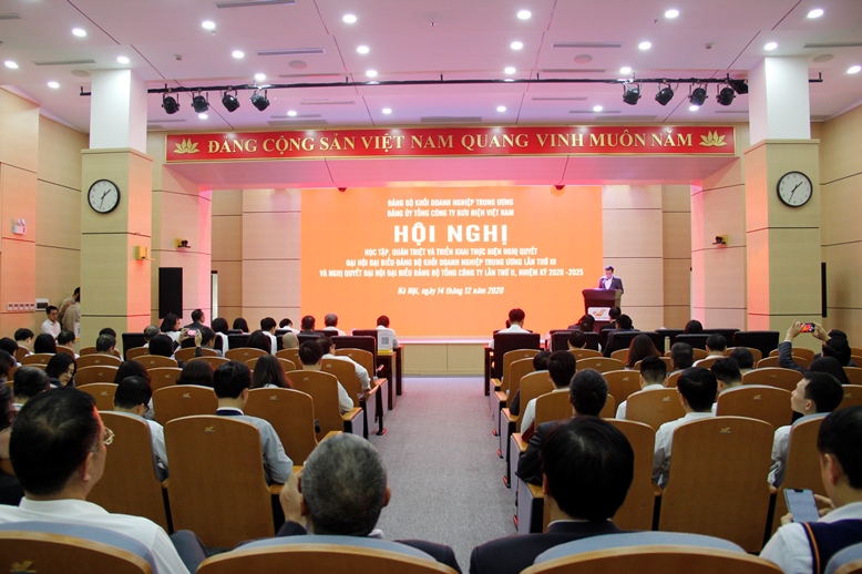 Toàn cảnh Hội nghị. 