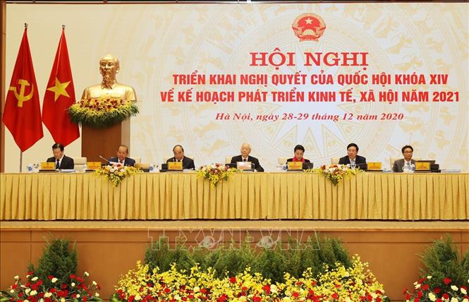 ác đồng chí lãnh đạo Đảng, Nhà nước tham gia Đoàn Chủ tịch Hội nghị. 