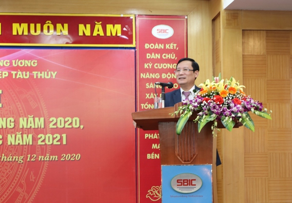 Đồng chí Phạm Tấn Công - Phó Bí thư thường trực Đảng ủy Khối Doanh nghiệp Trung ương phát biểu tại Hội nghị.