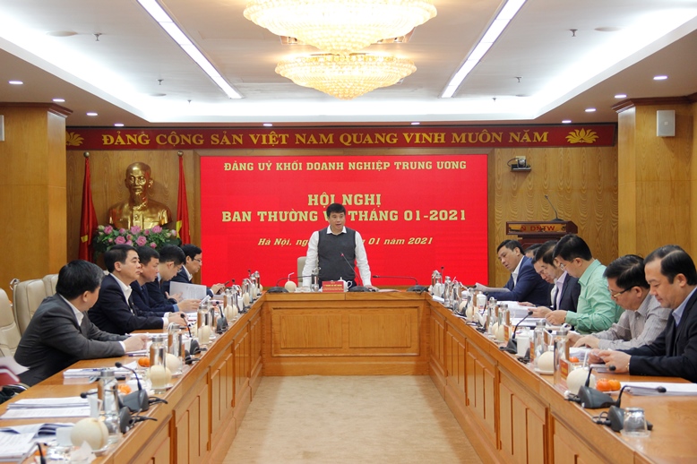 Đồng chí Y Thanh Hà Niê Kđăm - Ủy viên dự khuyết Trung ương Đảng, Bí thư Đảng ủy Khối Doanh nghiệp Trung ương chủ trì Hội nghị.