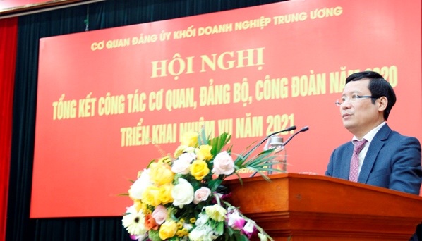 đồng chí Phạm Tấn Công - Phó Bí thư Thường trực Đảng ủy Khối, Bí thư Đảng ủy Cơ quan Đảng ủy Khối đã phát động thi đua năm 2021.