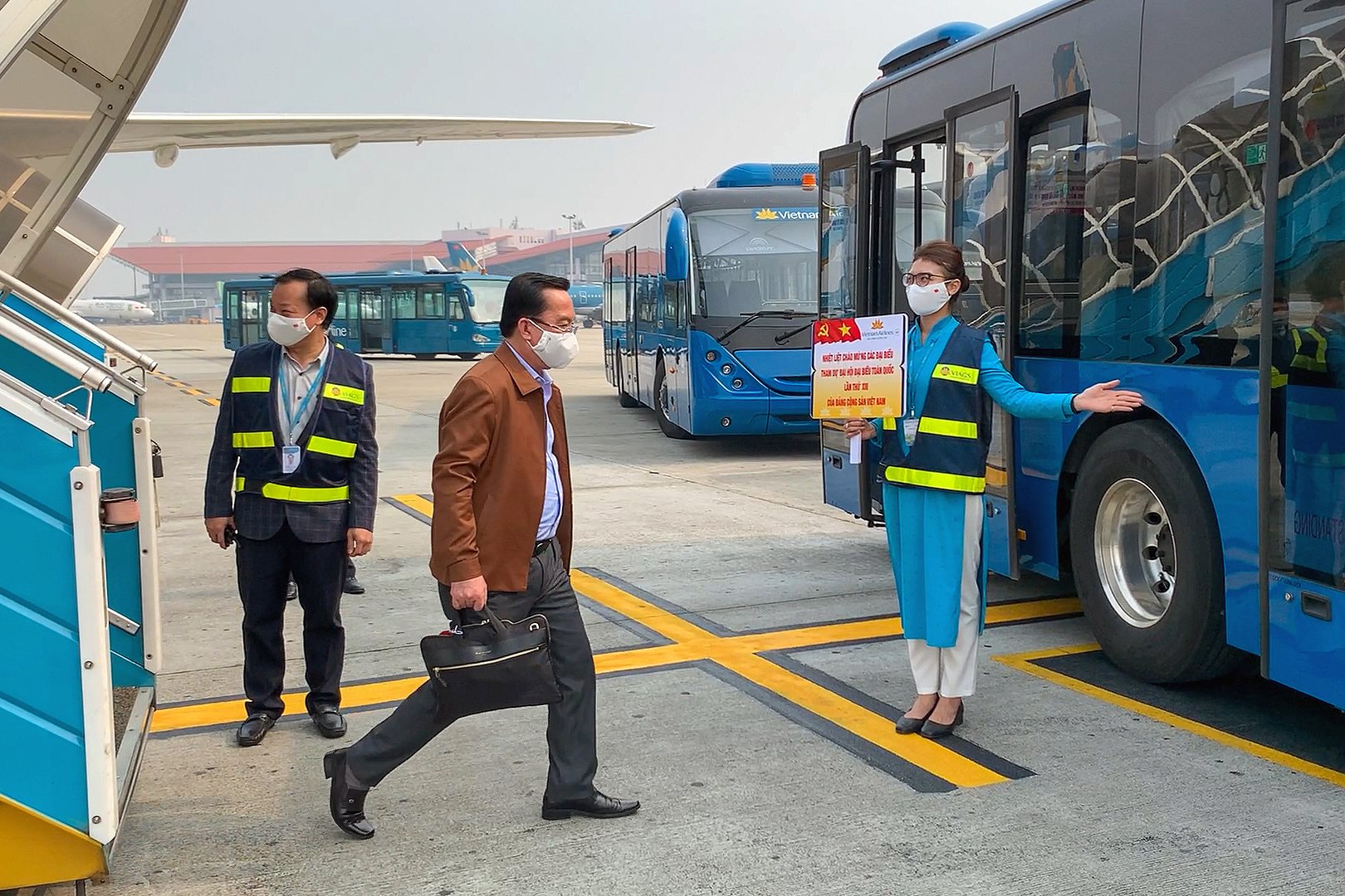 Công tác phục vụ đại biểu diễn ra chu đáo, cẩn thận.